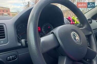 Хэтчбек Volkswagen Golf 2004 в Тульчине