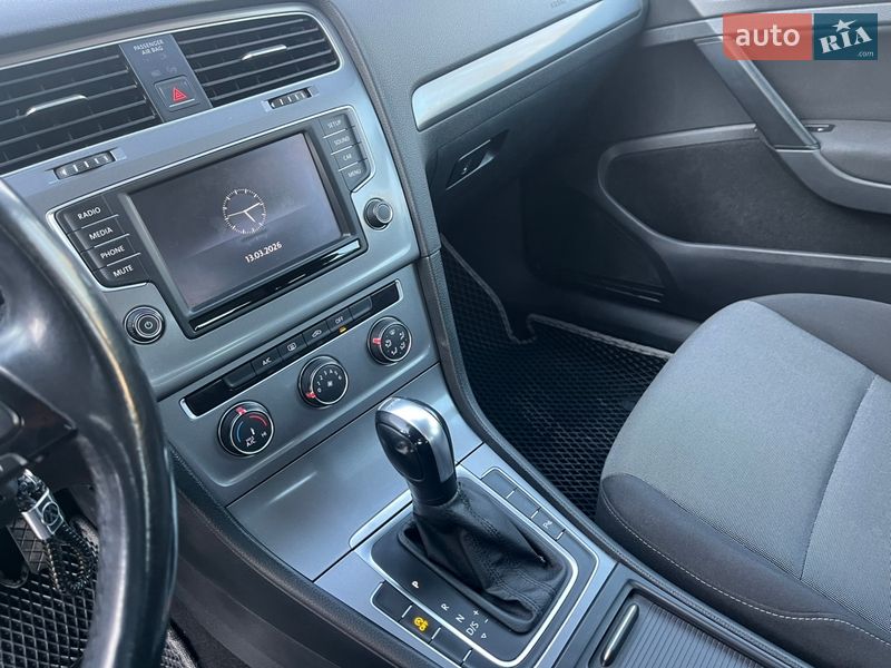 Универсал Volkswagen Golf 2015 в Львове