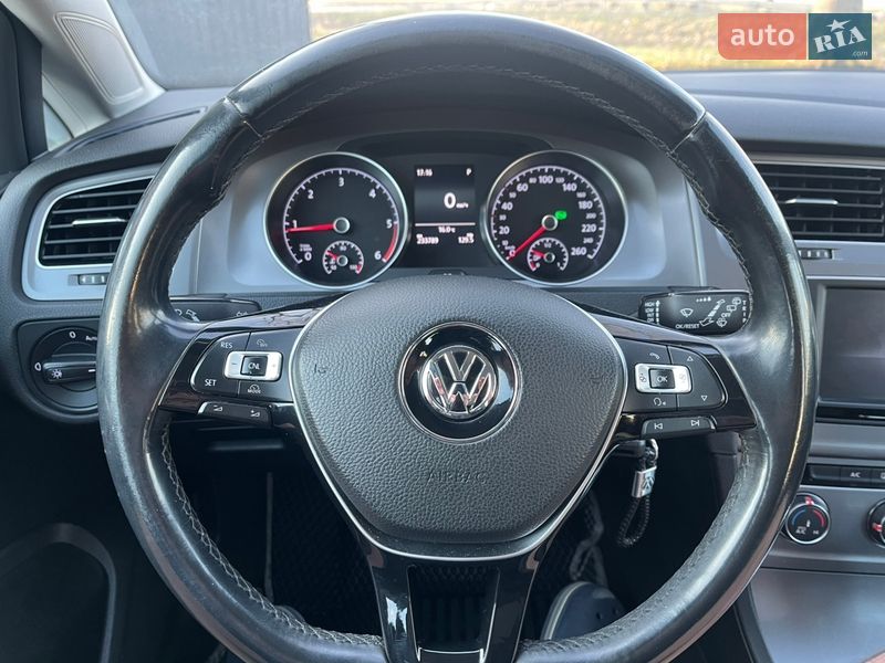 Универсал Volkswagen Golf 2015 в Львове