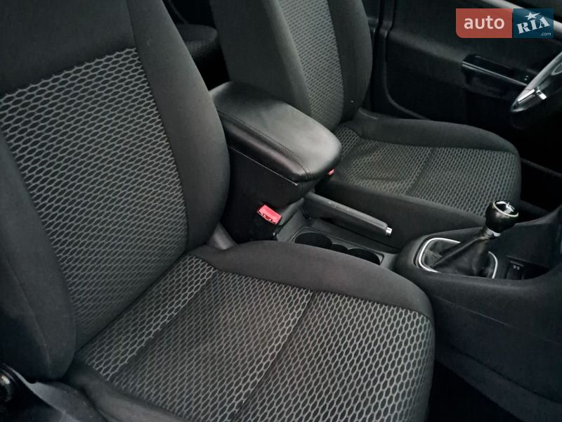 Універсал Volkswagen Golf 2009 в Славуті