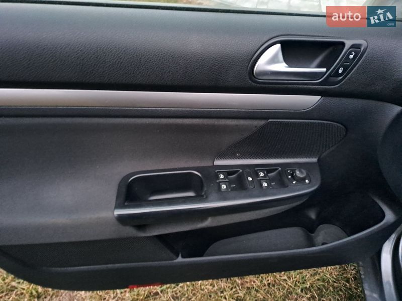 Універсал Volkswagen Golf 2009 в Славуті