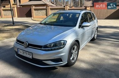 Универсал Volkswagen Golf 2018 в Чернигове