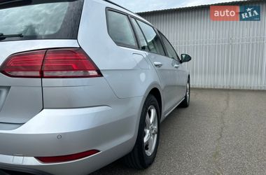 Универсал Volkswagen Golf 2018 в Чернигове