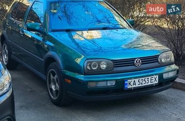 Хэтчбек Volkswagen Golf 1996 в Киеве