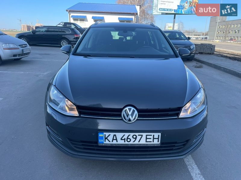Универсал Volkswagen Golf 2015 в Киеве