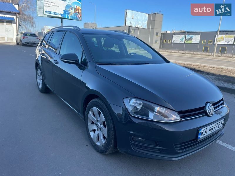 Универсал Volkswagen Golf 2015 в Киеве