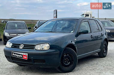 Хэтчбек Volkswagen Golf 2002 в Львове
