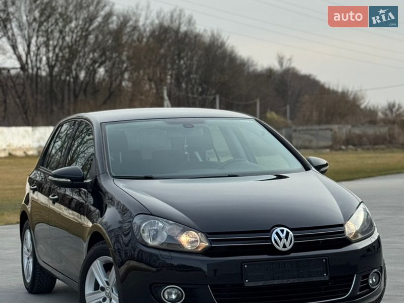 Хетчбек Volkswagen Golf 2010 в Луцьку