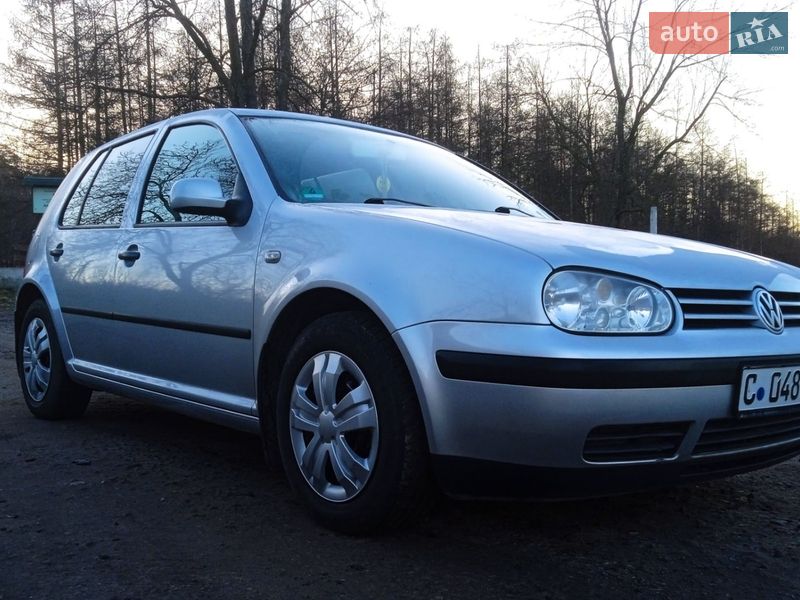 Хэтчбек Volkswagen Golf 2001 в Хмельницком