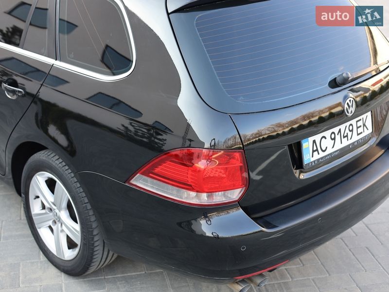 Универсал Volkswagen Golf 2011 в Луцке