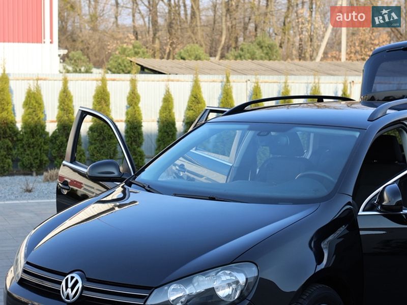 Универсал Volkswagen Golf 2011 в Луцке
