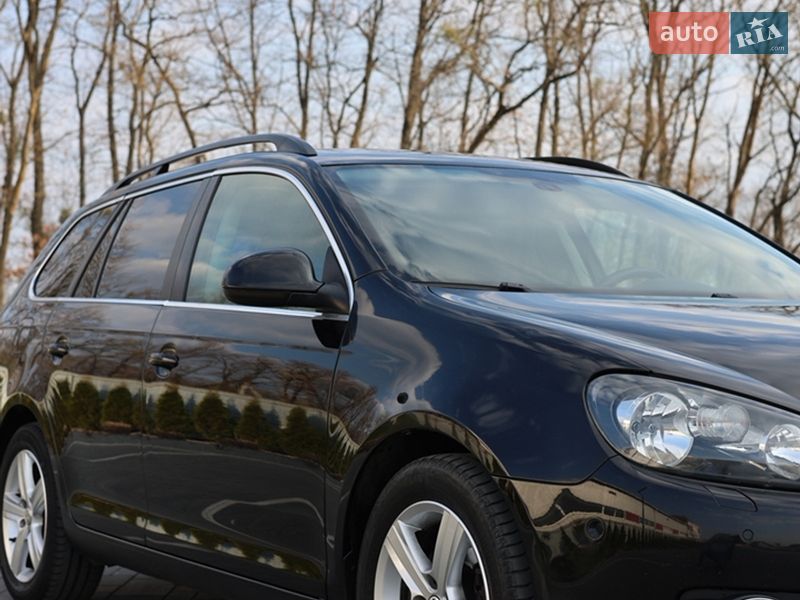 Универсал Volkswagen Golf 2011 в Луцке
