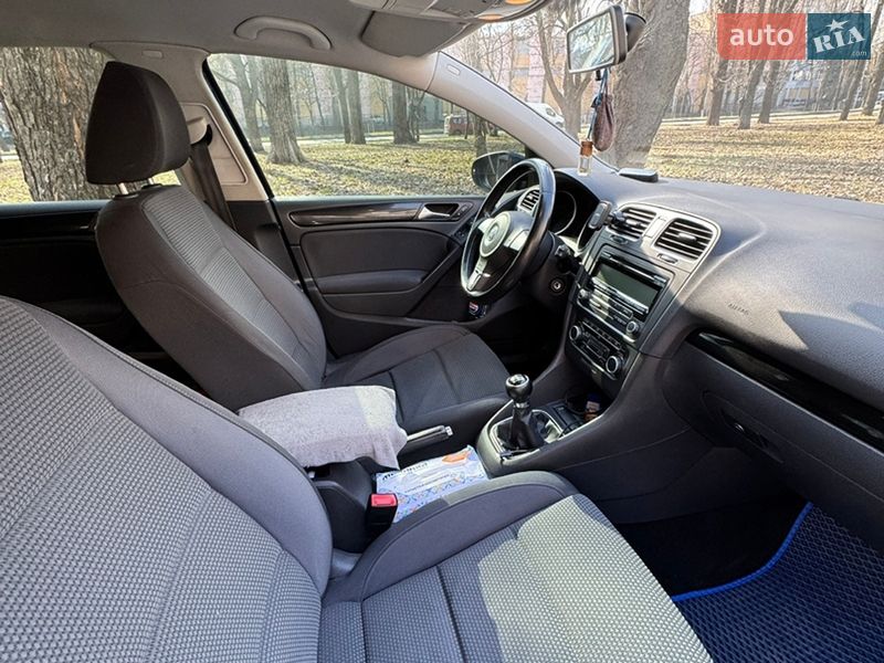 Хэтчбек Volkswagen Golf 2010 в Киеве фото 6 Хэтчбек Volkswagen Golf 2010 в Киеве