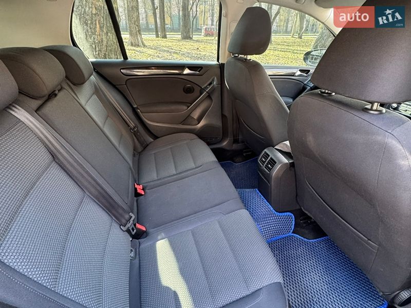 Хэтчбек Volkswagen Golf 2010 в Киеве фото 11 Хэтчбек Volkswagen Golf 2010 в Киеве