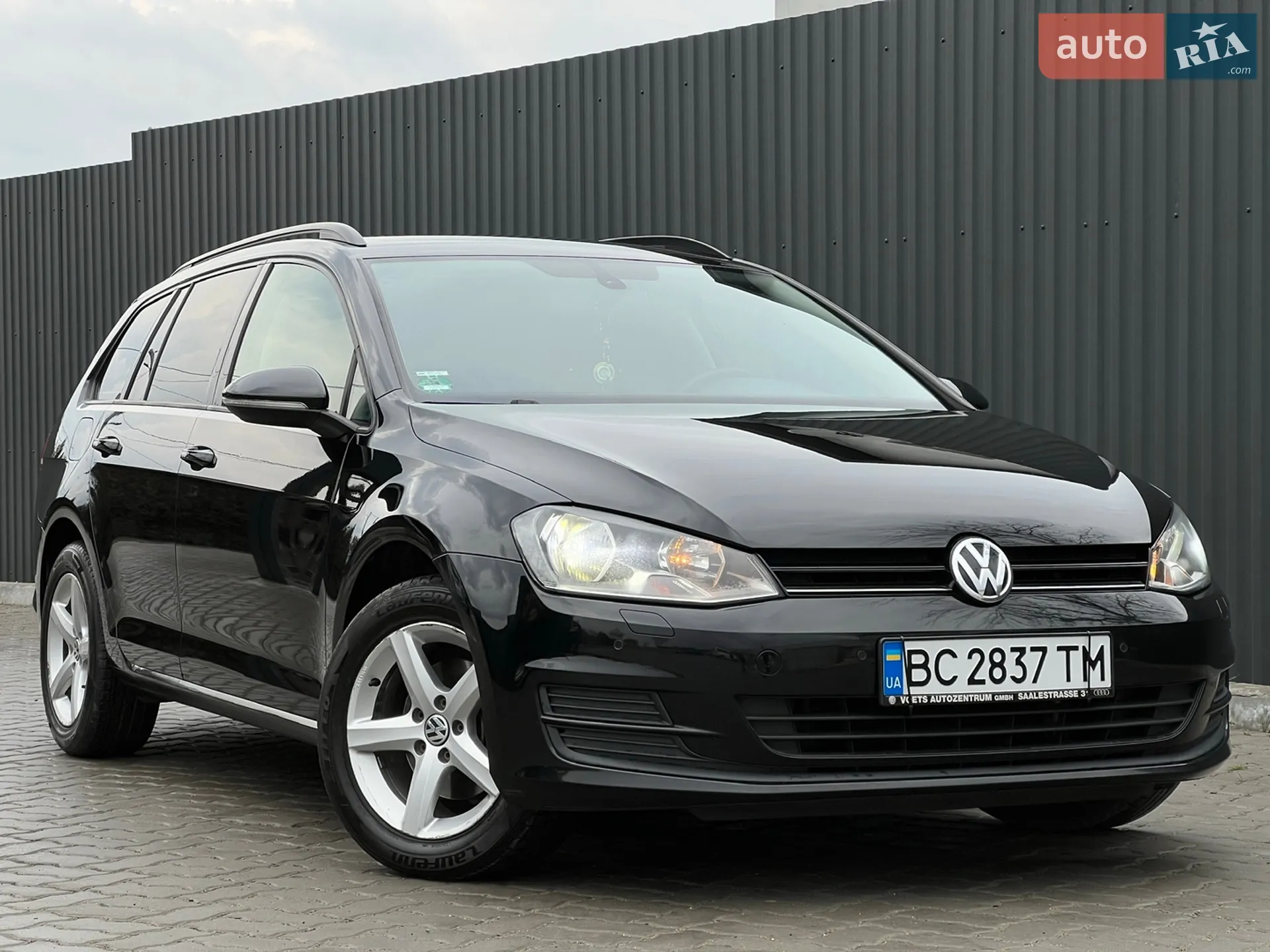 Volkswagen Golf 2015 VIN WVWZZZAUZFP634334 фото оголошення 10 з 96