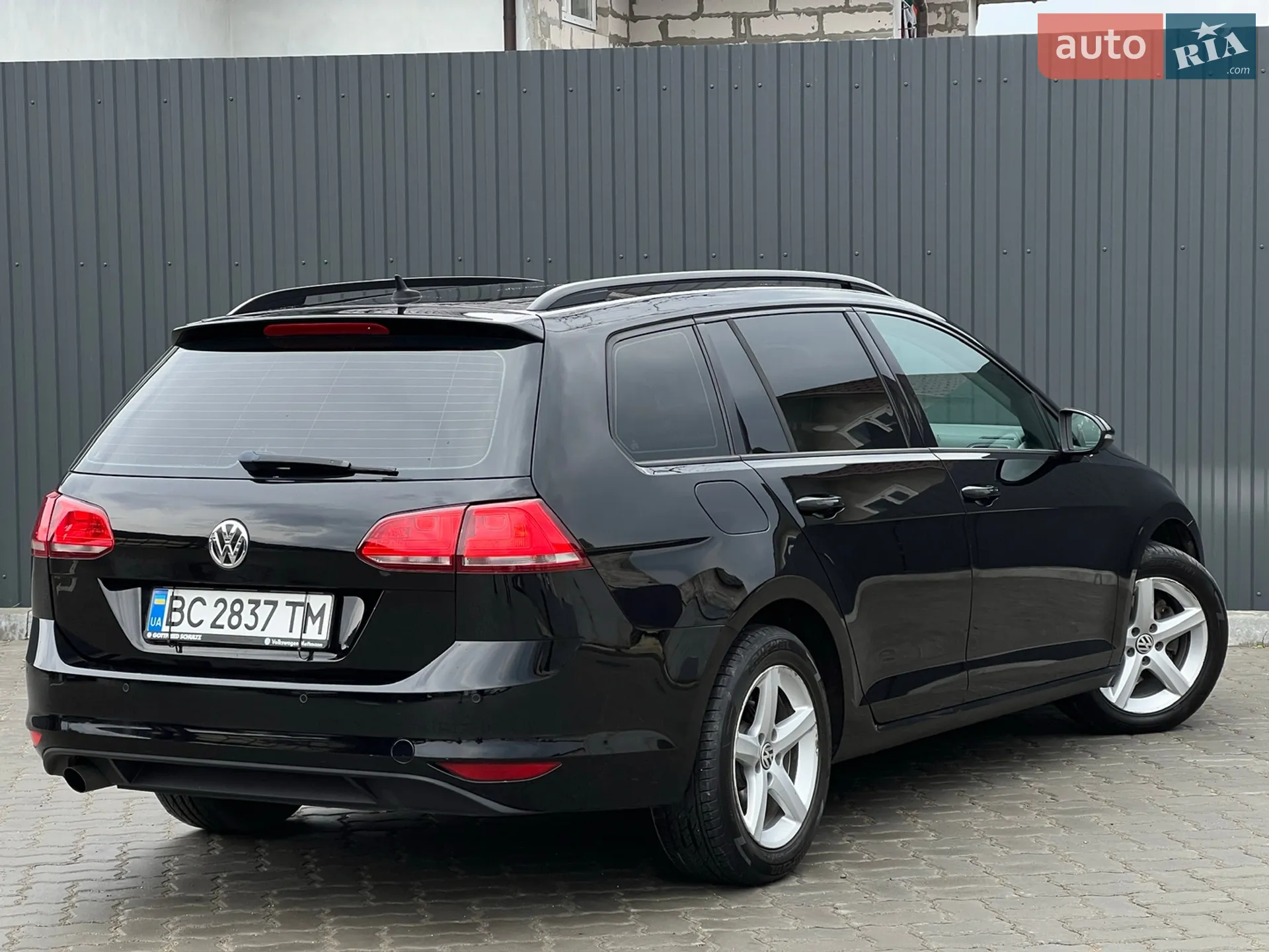 Volkswagen Golf 2015 VIN WVWZZZAUZFP634334 фото оголошення 17 з 96