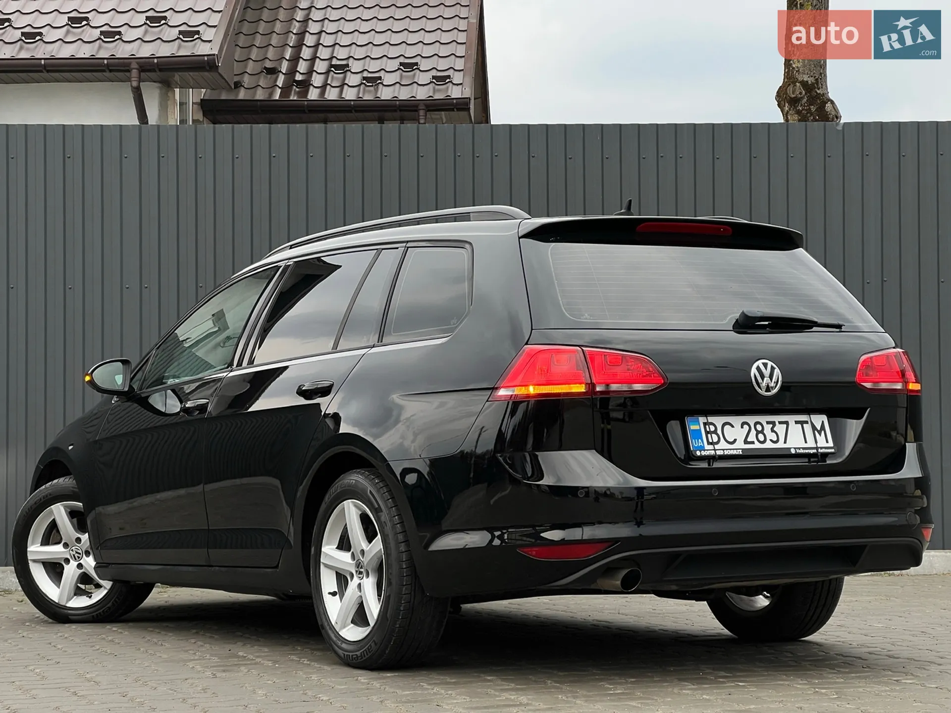 Volkswagen Golf 2015 VIN WVWZZZAUZFP634334 фото оголошення 24 з 96