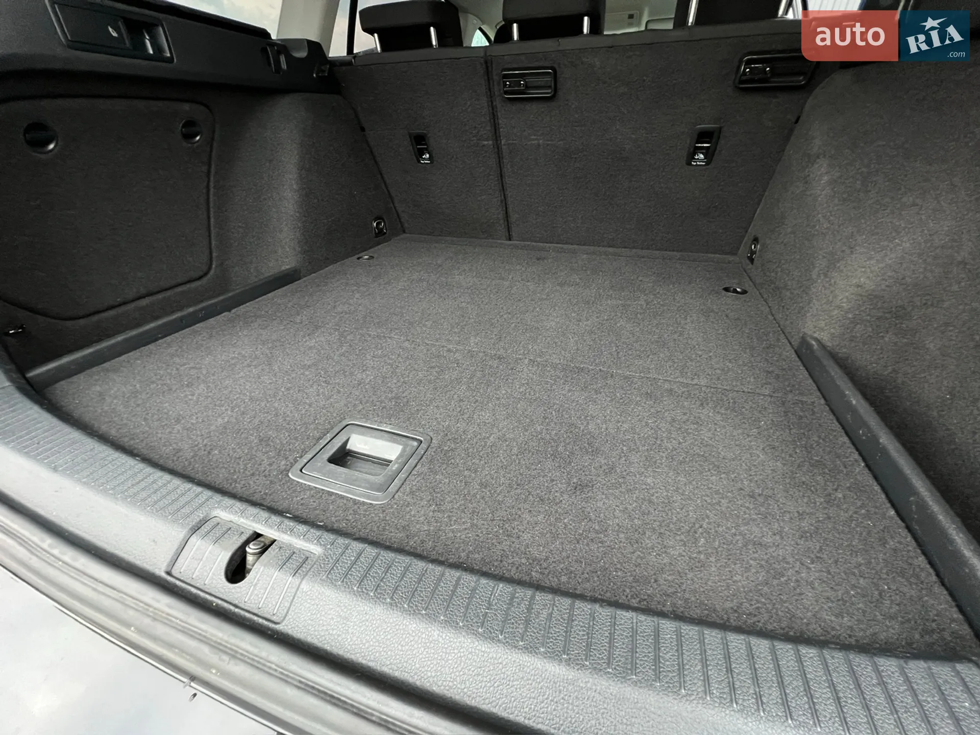 Volkswagen Golf 2015 VIN WVWZZZAUZFP634334 фото оголошення 41 з 96
