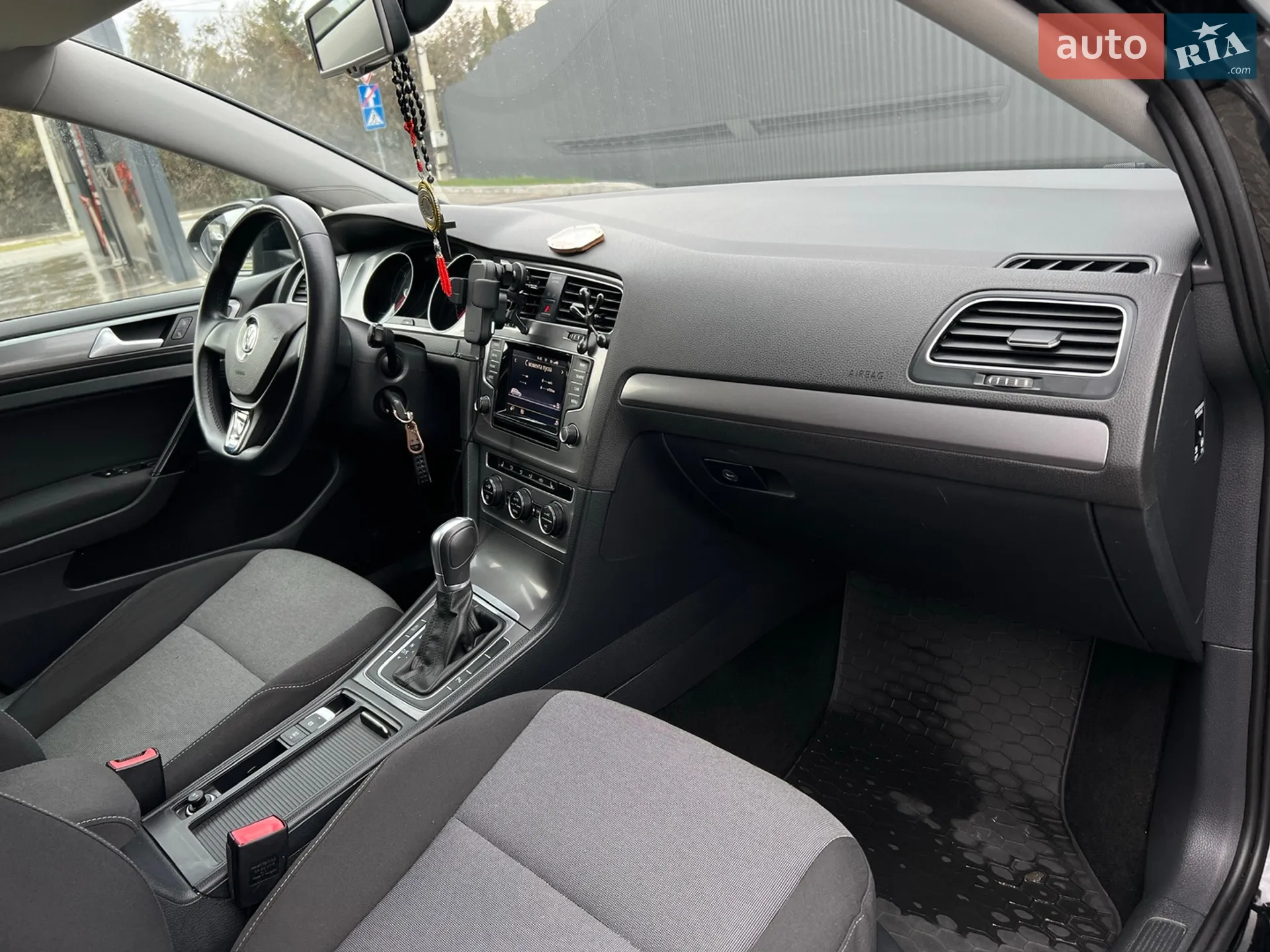 Volkswagen Golf 2015 VIN WVWZZZAUZFP634334 фото оголошення 54 з 96