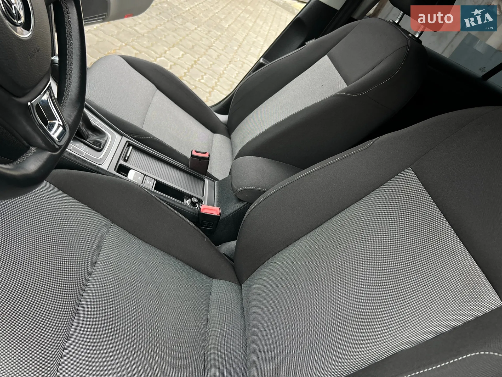 Volkswagen Golf 2015 VIN WVWZZZAUZFP634334 фото оголошення 83 з 96