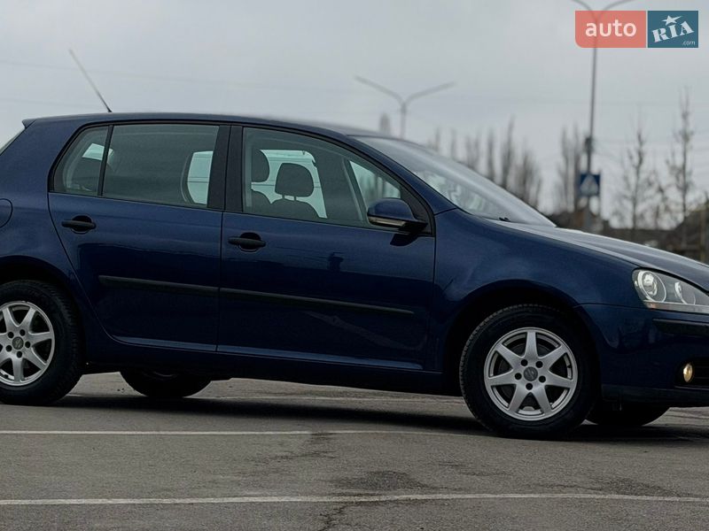 Хэтчбек Volkswagen Golf 2006 в Запорожье