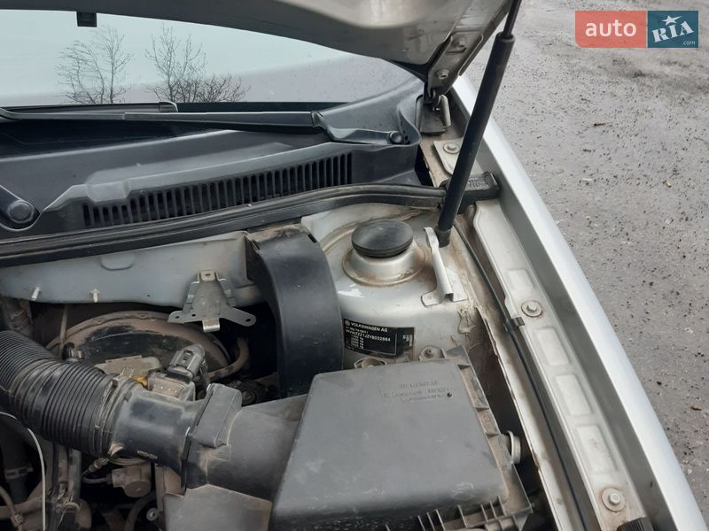 Хэтчбек Volkswagen Golf 1999 в Южноукраинске