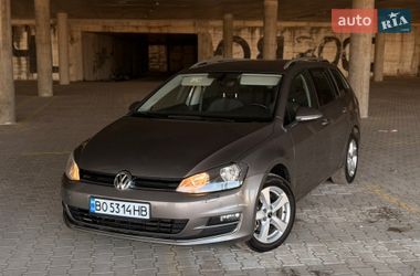 Універсал Volkswagen Golf 2017 в Тернополі