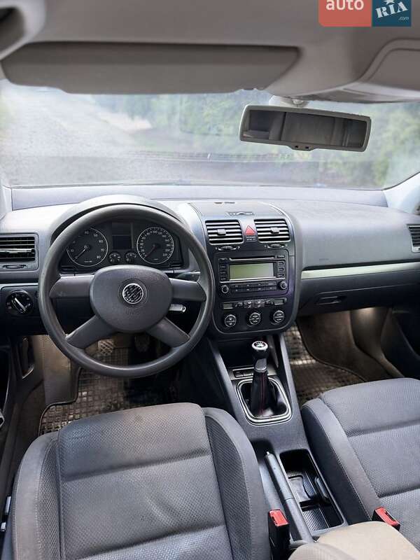 Хэтчбек Volkswagen Golf 2003 в Хусте фото 5 Хэтчбек Volkswagen Golf 2003 в Хусте