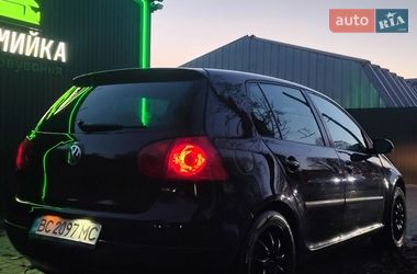 Хэтчбек Volkswagen Golf 2004 в Кропивницком