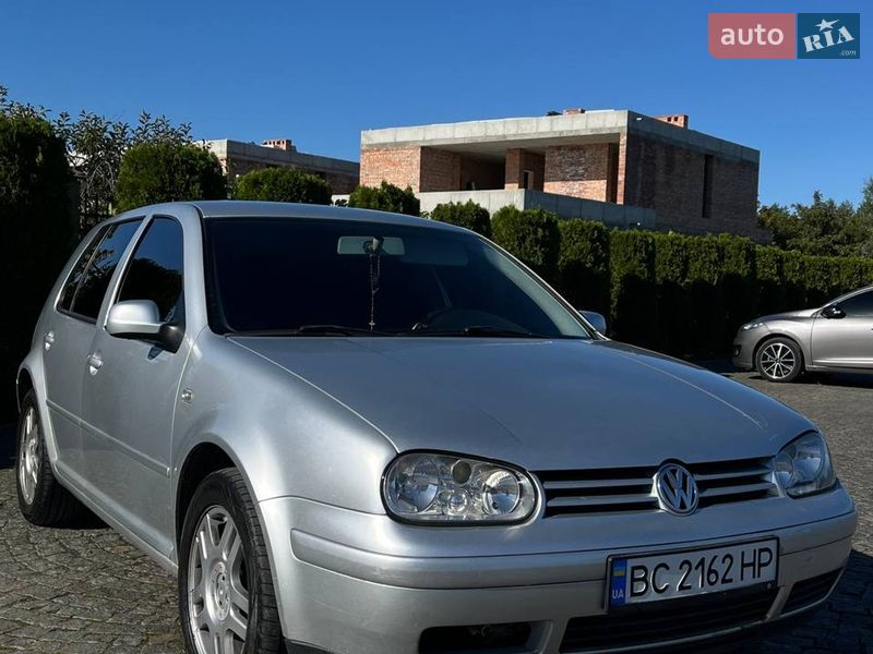 Хэтчбек Volkswagen Golf 2000 в Львове