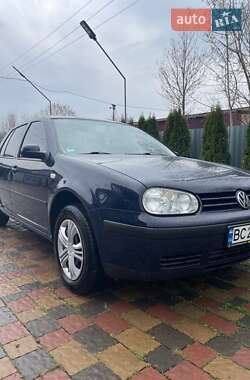 Хэтчбек Volkswagen Golf 2002 в Болехове