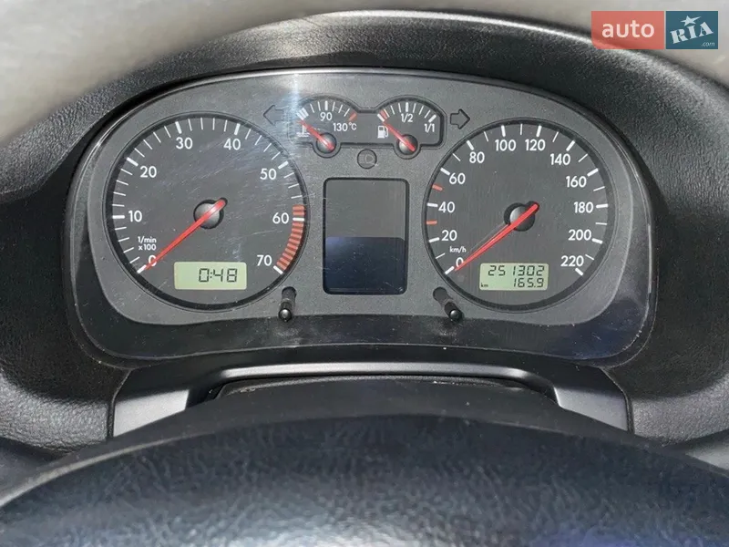 Volkswagen Golf 2002 VIN WVWZZZ1JZ3B004274 фото оголошення 10 з 48