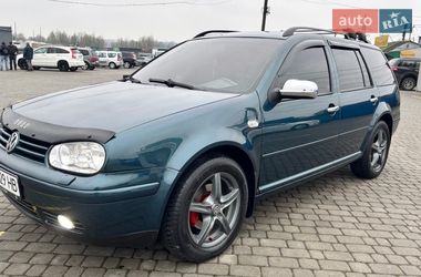 Универсал Volkswagen Golf 2003 в Черновцах