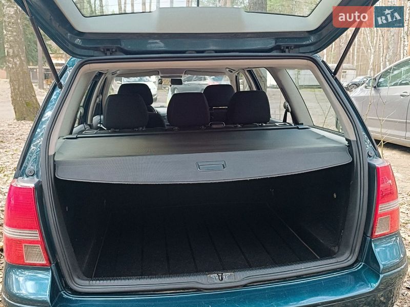 Универсал Volkswagen Golf 2003 в Ахтырке