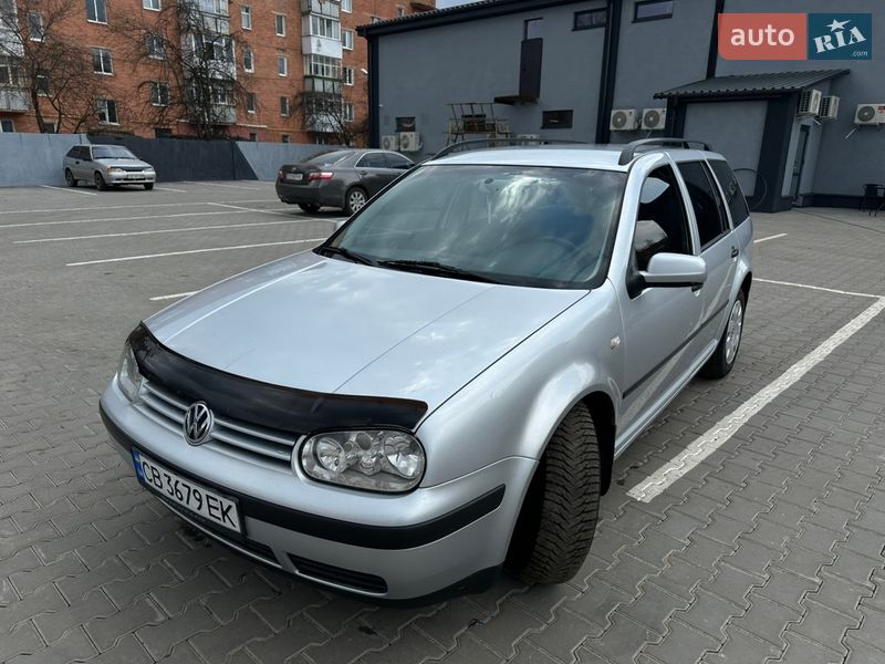 Универсал Volkswagen Golf 2001 в Нежине