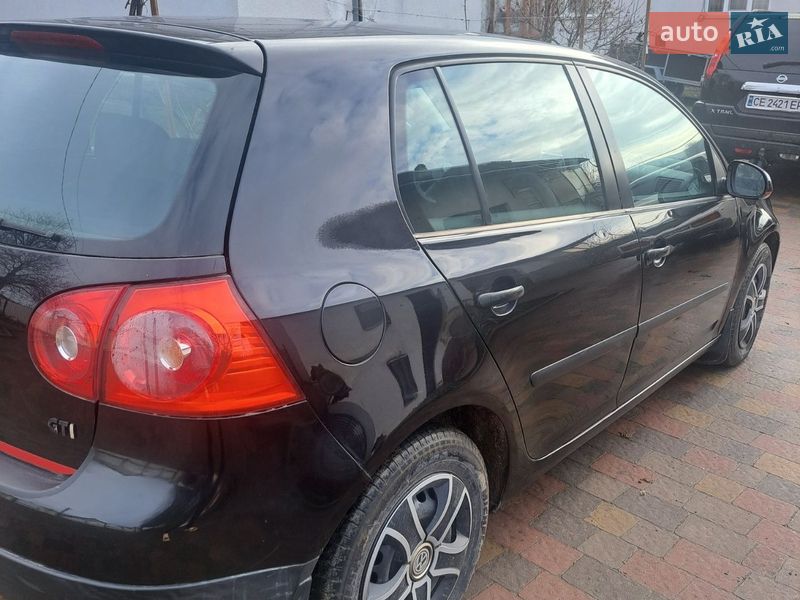 Хэтчбек Volkswagen Golf 2004 в Кицмани