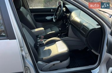 Хетчбек Volkswagen Golf 1997 в Києві