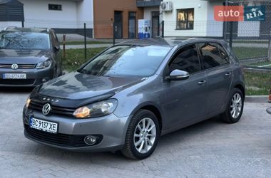 Хэтчбек Volkswagen Golf 2011 в Львове