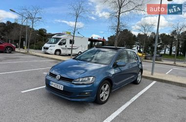 Хэтчбек Volkswagen Golf 2015 в Львове