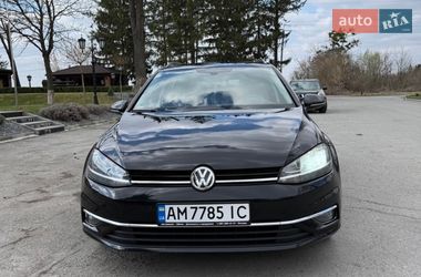 Універсал Volkswagen Golf 2017 в Звягелі