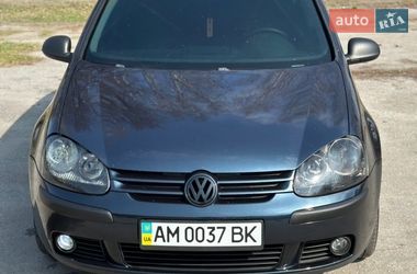 Хетчбек Volkswagen Golf 2008 в Звягелі