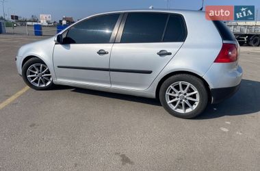 Хетчбек Volkswagen Golf 2005 в Львові
