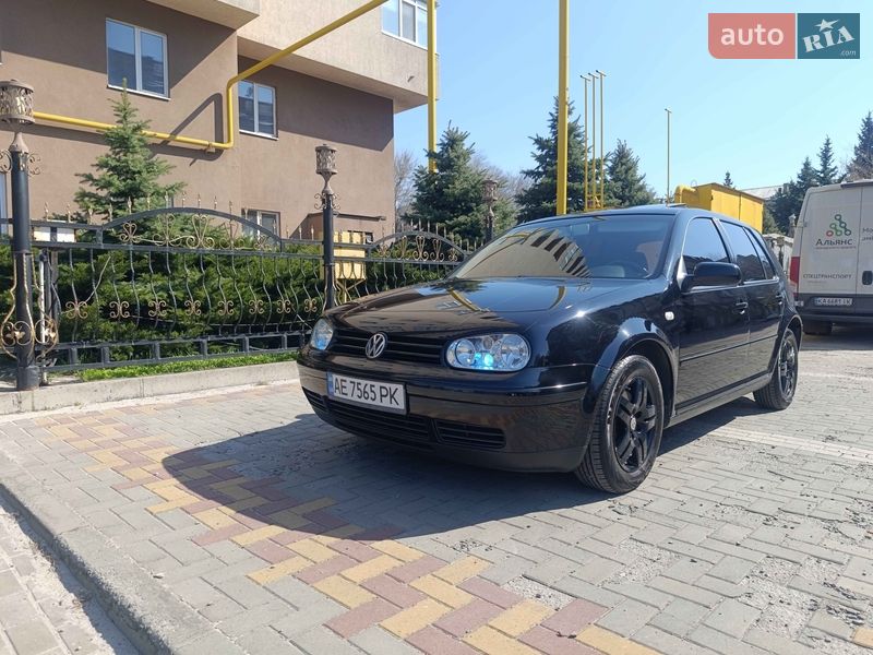 Volkswagen Golf 2003