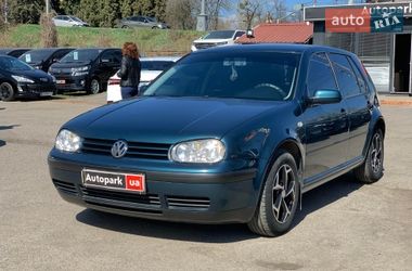 Хетчбек Volkswagen Golf 2002 в Вінниці