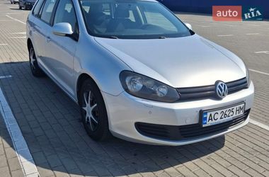 Універсал Volkswagen Golf 2010 в Нововолинську