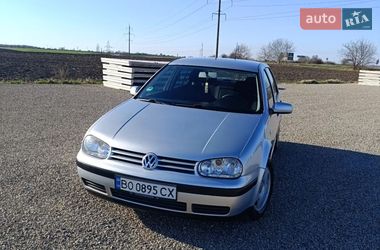 Хэтчбек Volkswagen Golf 2002 в Тернополе