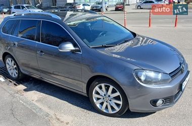 Універсал Volkswagen Golf 2011 в Харкові