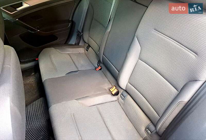 Универсал Volkswagen Golf 2015 в Киеве