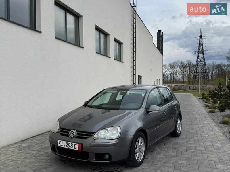 Volkswagen Golf 2004