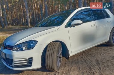 Хетчбек Volkswagen Golf 2016 в Чернігові